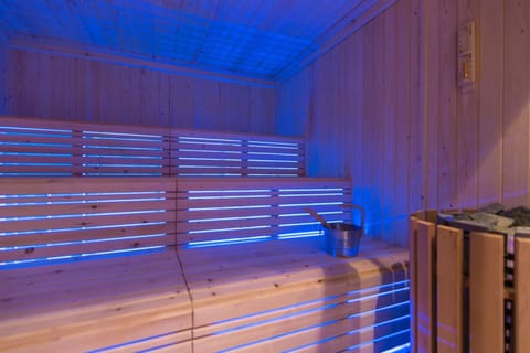 Sauna, spa tub, steam room, body treatments, body wraps, body scrubs