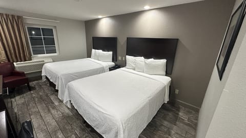 Desk, iron/ironing board, free cribs/infant beds, free WiFi