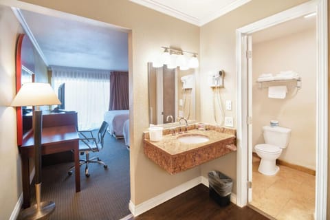 Standard Room, 2 Queen Beds | Bathroom | Free toiletries, towels