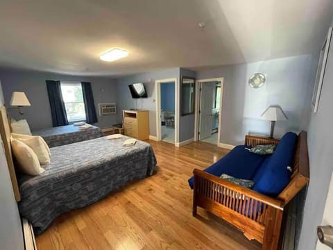 Grand Double Room | Iron/ironing board, free WiFi, bed sheets