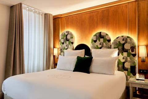 Comfort Room | Premium bedding, minibar, in-room safe, individually decorated