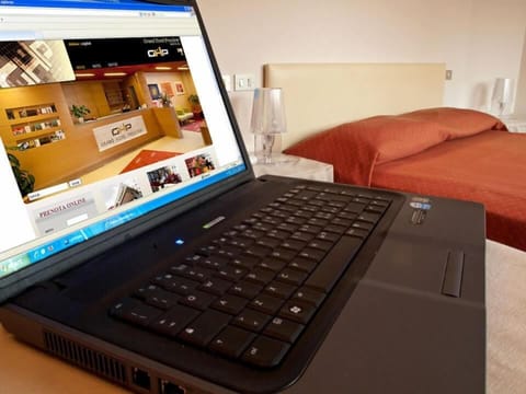 Minibar, in-room safe, desk, free WiFi