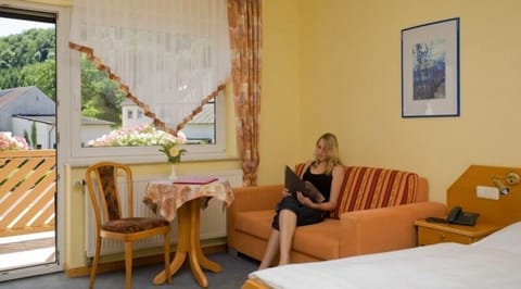 Premium bedding, in-room safe, desk, soundproofing