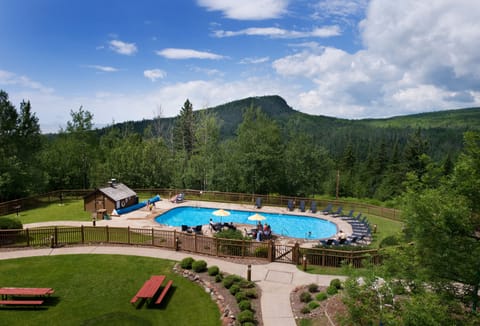 Indoor pool, seasonal outdoor pool, sun loungers