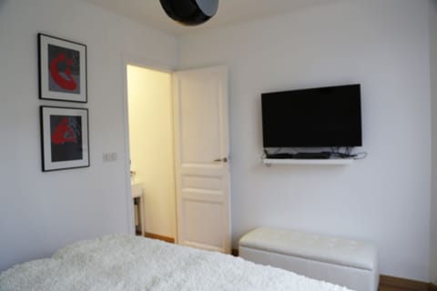 Premium bedding, desk, blackout drapes, iron/ironing board