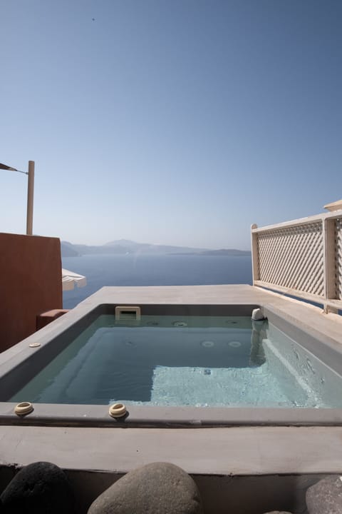 Villa, Ensuite, Sea View (Alafouzou) | Outdoor spa tub