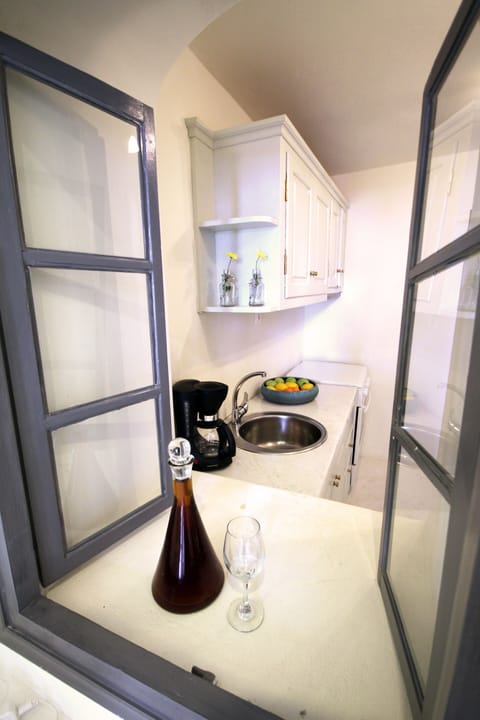 Villa, Ensuite, Sea View (Alafouzou) | Private kitchen