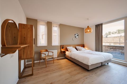 Apartment, Sauna (Castellum Penthouse Burgundian) | Premium bedding, soundproofing, free WiFi, bed sheets