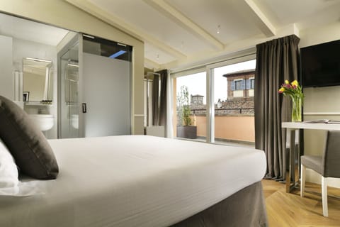 Deluxe Double Room, Balcony | City view