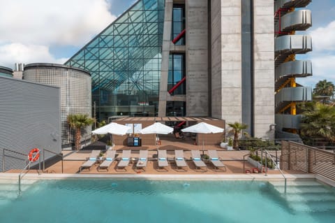 Seasonal outdoor pool, sun loungers