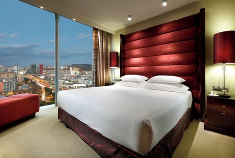 Suite, 1 King Bed (Regency) | Minibar, in-room safe, blackout drapes, soundproofing