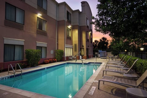 Outdoor pool, sun loungers