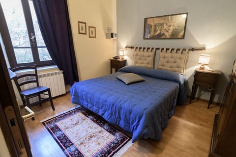 Single Room | Premium bedding, in-room safe, desk, laptop workspace