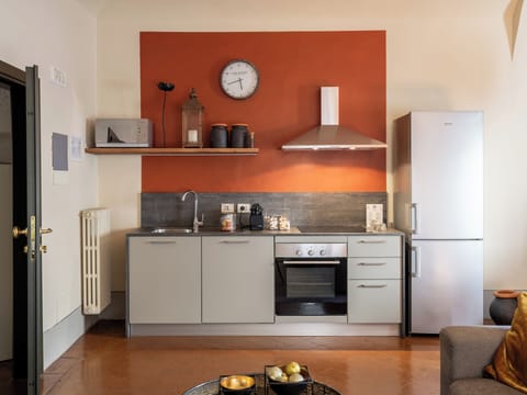 Classic Apartment, 2 Bedrooms (Giglio Viola) | Private kitchen | Coffee/tea maker, electric kettle