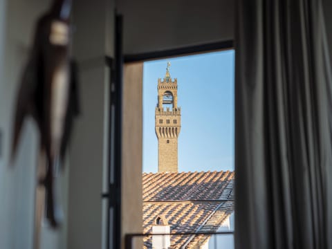 Luxury Suite (Giglio Rosso) | Premium bedding, down comforters, in-room safe, desk