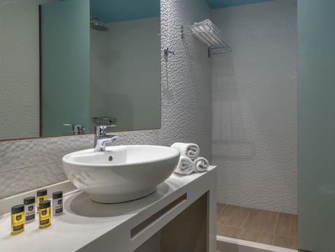 Economy Double Room, Annex Building (Star Beach City Building) | Bathroom | Designer toiletries, hair dryer, towels