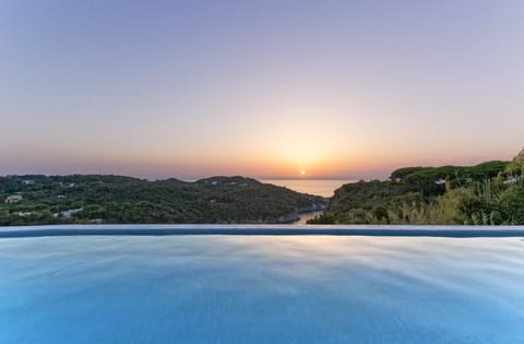 Indoor pool, 10 outdoor pools