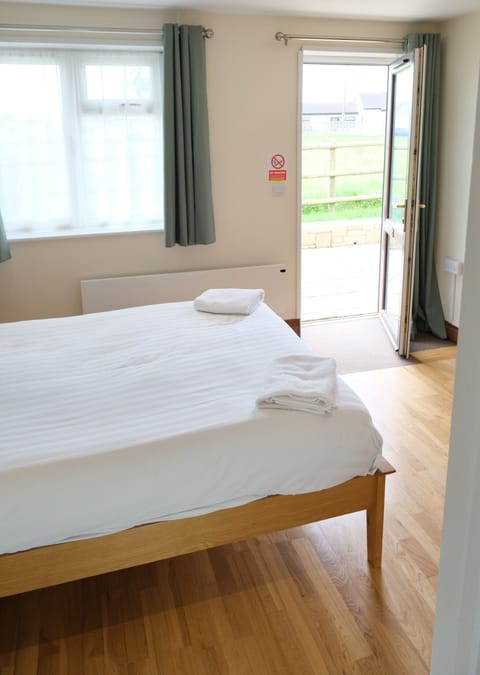 Premier Double Room, Ensuite, Garden View (Field View Double)