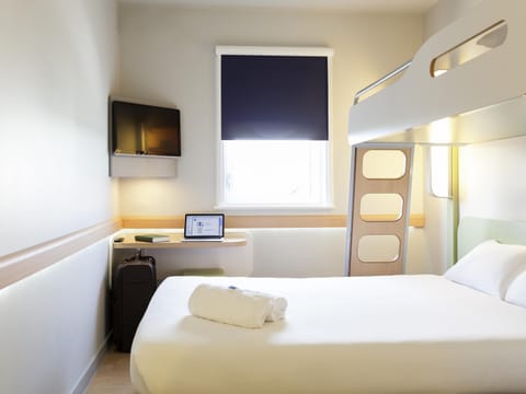 Double Room | Desk, soundproofing, iron/ironing board, free WiFi