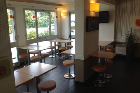 Daily buffet breakfast (EUR 7.50 per person)