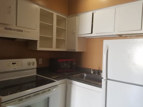 Standard Apartment, 2 Bedrooms, Kitchen | Desk, free WiFi