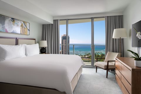 Grand Suite, 1 Double Bed, Ocean View | Hypo-allergenic bedding, in-room safe, desk, blackout drapes