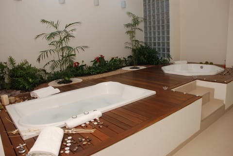 Sauna, spa tub, steam room, massages