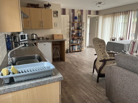 Apartment, 1 Bedroom (The Annex) | Private kitchen | Coffee/tea maker, electric kettle