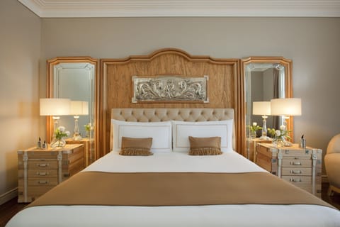 Suite, 1 King Bed (Owner) | Egyptian cotton sheets, premium bedding, minibar, in-room safe