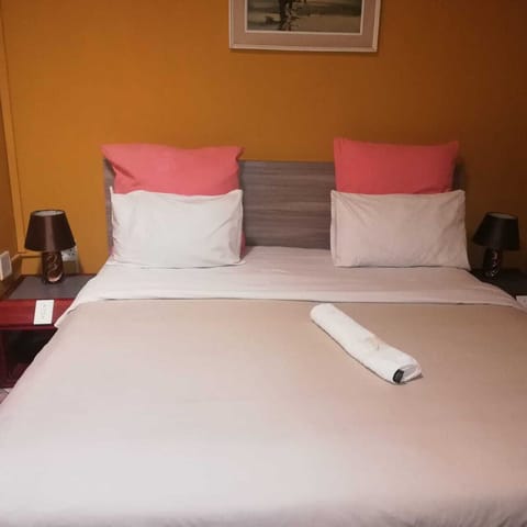 Executive Room | Premium bedding, in-room safe, individually decorated