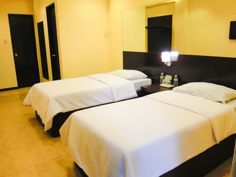 Deluxe Room | Free WiFi, bed sheets