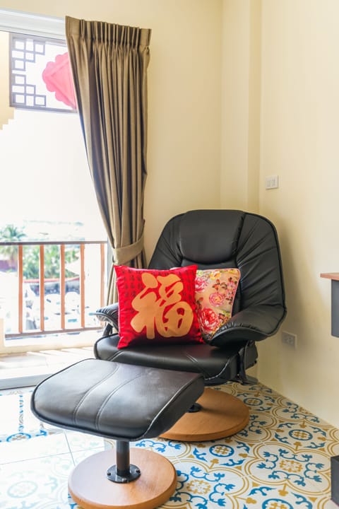 Deluxe Double Room, 1 Bedroom, City View | Minibar, desk, free WiFi, bed sheets