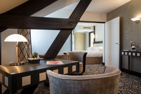 Flat-screen TV, offices