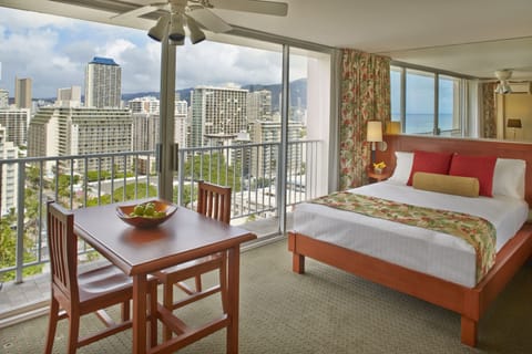 Studio Suite, Partial Ocean View (1 Queen Bed) | View from room