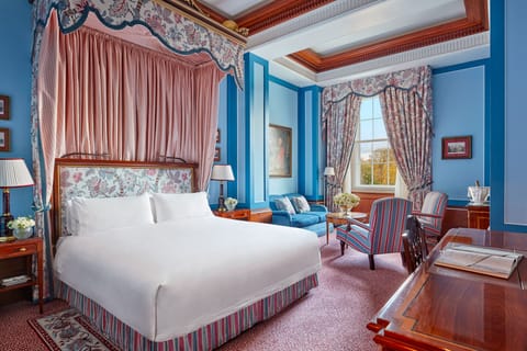 Premier Room, Park View | Premium bedding, minibar, in-room safe, individually decorated