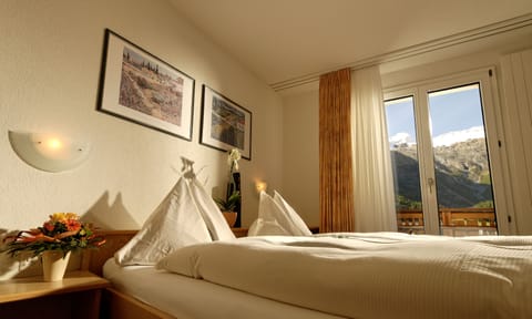 Panoramic Double Room | In-room safe, desk, free cribs/infant beds, rollaway beds