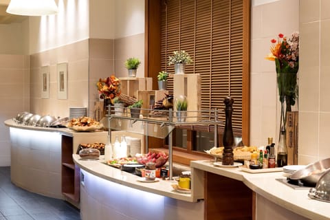 Daily buffet breakfast (EUR 25 per person)