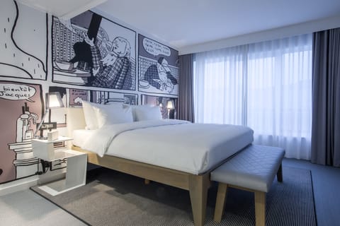 Junior Suite | 1 bedroom, premium bedding, in-room safe, desk