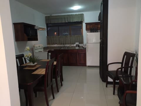 Family Apartment | Private kitchen | Fridge, microwave