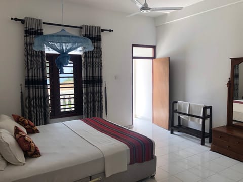 Deluxe Double Room, 1 Bedroom, Sea View, Sea Facing | In-room safe, individually furnished, desk, laptop workspace