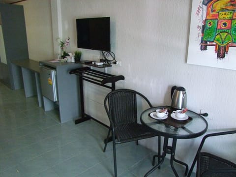 City Triple Room, 1 Bedroom | Premium bedding, in-room safe, desk, free WiFi