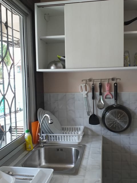 2 Bedroom Apartment With Balcony | Shared kitchen | Fridge, microwave, paper towels