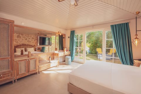 Stone Villa | Minibar, free WiFi, bed sheets