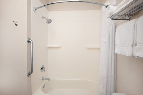 Combined shower/tub, deep soaking tub, free toiletries, hair dryer