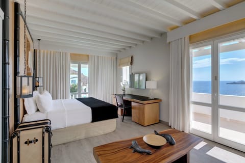 Family Retreat, 2 Bedrooms, Sea View | Premium bedding, minibar, in-room safe, individually decorated