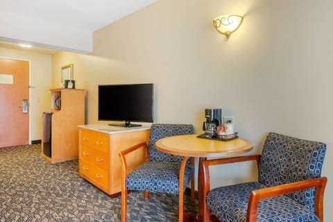 Standard Room, 2 Queen Beds, Non Smoking, Patio | Down comforters, in-room safe, desk, laptop workspace