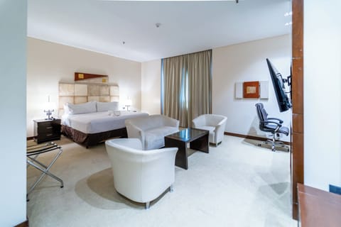 Suite, 1 Bedroom | Premium bedding, down comforters, Select Comfort beds, minibar