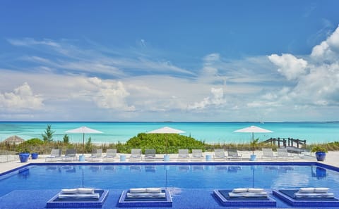 2 outdoor pools, free cabanas, pool umbrellas