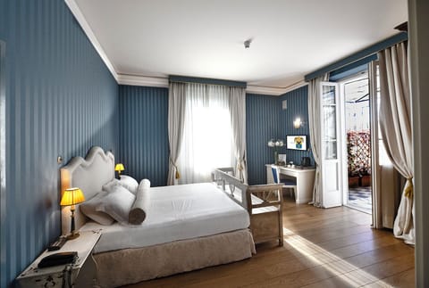 Premium Double or Twin Room, Terrace | 1 bedroom, premium bedding, minibar, in-room safe