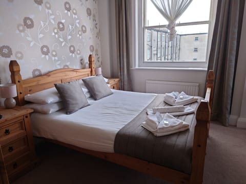 Iron/ironing board, free WiFi, bed sheets, wheelchair access